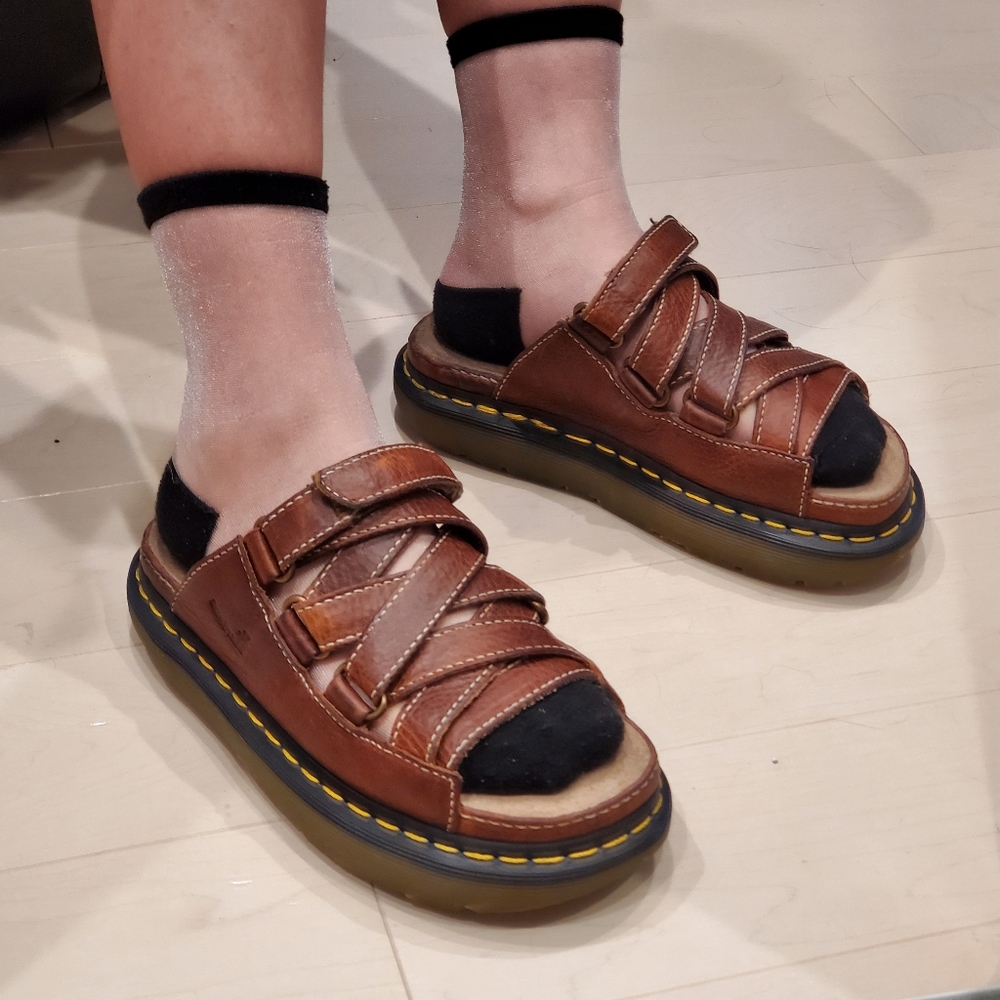 Dr. Martens 5A88 Vintage Sandals